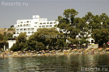 Azka Hotel 4
